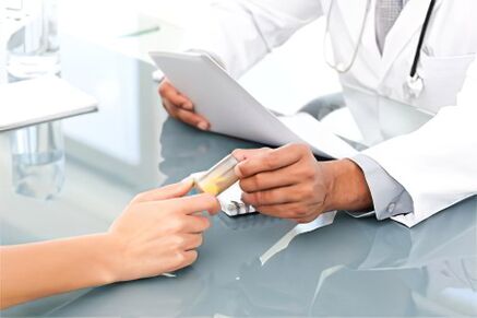 prescription of an anti-parasite drug by a specialist